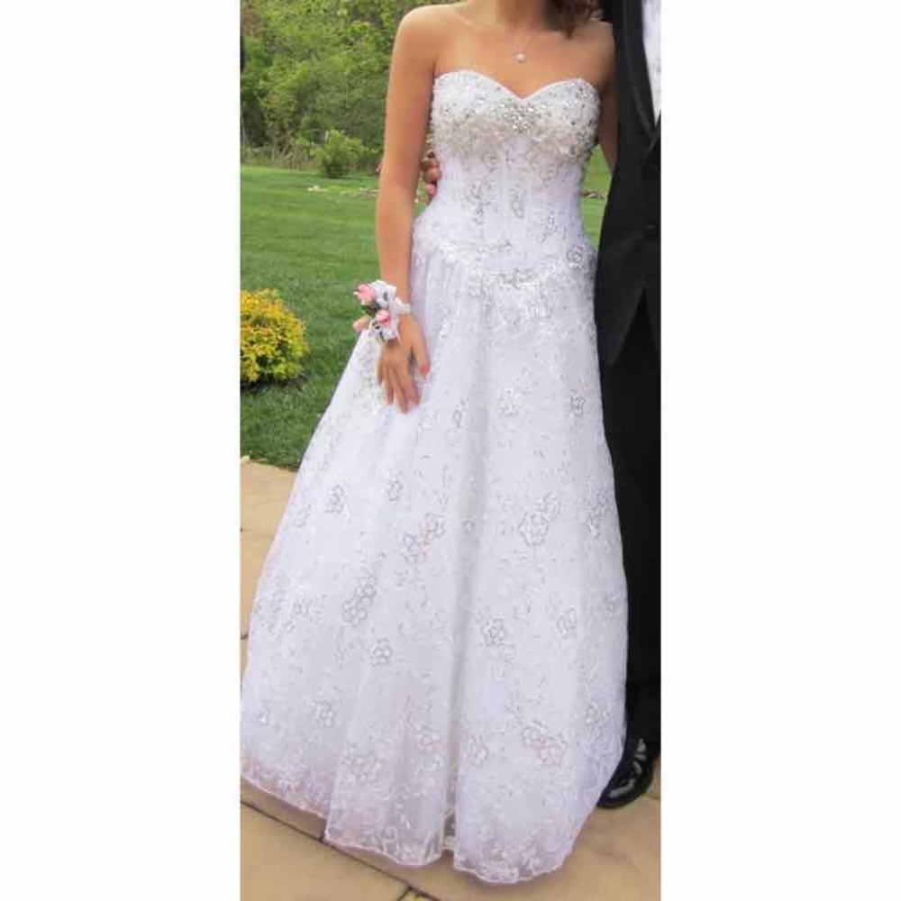 Tony bowls white prom dress​